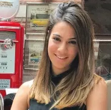 Uzm. Dyt. Hanse Nur Büyükdağ — Diyetisyen. Portre fotoğrafı.