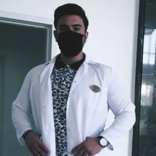 Dkt. Yiğithan Şimşek profilinde yer alan galeri fotoğrafı.