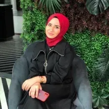 Dyt. Betül Serttaş — Diyetisyen, İstanbul. Portre fotoğrafı.