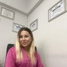 Uzm. Psk. Tuğçe Ertürk — Psikoloji, Aydın. Portre fotoğrafı.