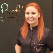 Dr. Banu Uysal — İzmir. Portre fotoğrafı.
