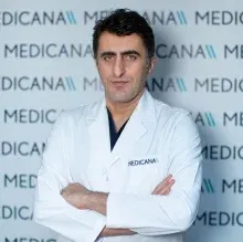 Doç. Dr. Murat Sarıtemur — Acil Tıp, Ataşehir, İstanbul. Portre fotoğrafı.