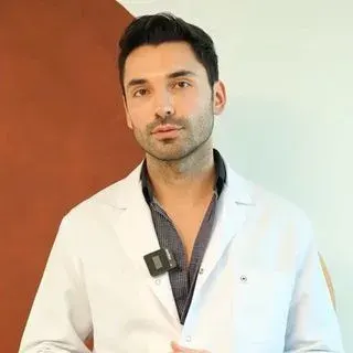 Uzm. Dr. Mutlu Adıgüzel — Şişli, İstanbul. Portre fotoğrafı.