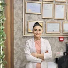 Dt. Günay Berfin Genç — Diş Hekimi. Portre fotoğrafı.