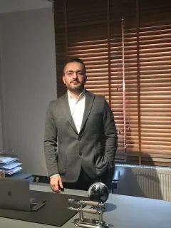 Op. Dr. Furkan Karaloğlu profilinde yer alan galeri fotoğrafı.