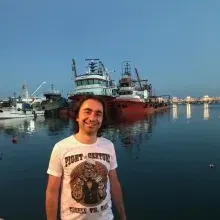 Uzm. Dr. Emre Karayel — Bursa. Portre fotoğrafı.