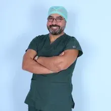 Prof. Dr. Cabir Alan — Üroloji, Çanakkale. Portre fotoğrafı.