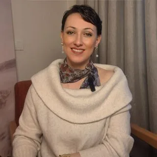 Psk. Şeyma Çınar — Psikoloji, Denizli. Portre fotoğrafı.