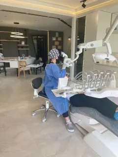 Uzm. Dt. Betül Kütük profilinde yer alan galeri fotoğrafı.