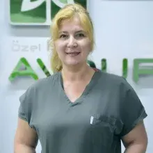 Op. Dr. Devrim Özlem Tatlı — Kadın Hastalıkları Ve Doğum, Karabağlar, İzmir. Portre fotoğrafı.