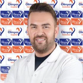 Op. Dr. Cihan Zöhre — Plastik Rekonstrüktif Ve Estetik Cerrahi, Konyaaltı, Antalya. Portre fotoğrafı.