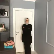 Psk. Rümeysa Topgül — Psikoloji. Portre fotoğrafı.