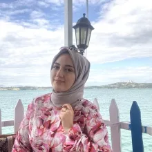 Dyt. Enise Andı — Diyetisyen, Gaziantep. Portre fotoğrafı.