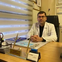 Doç. Dr. Seydi Okumuş — Göz Hastalıkları, Şehitkamil, Gaziantep. Portre fotoğrafı.