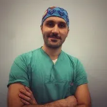 Op. Dr. Gökay Baykara — Plastik Rekonstrüktif Ve Estetik Cerrahi, Ankara. Portre fotoğrafı.