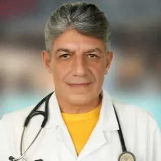 Uzm. Dr. Peyman Levent Türkoğlu — Kardiyoloji, Küçükçekmece, İstanbul. Portre fotoğrafı.