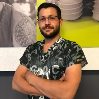 Uzm. Dt. Hüseyin Gündüz profilinde yer alan galeri fotoğrafı.