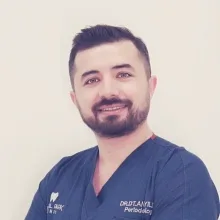 Dr. Dt. Dursun Anıl Yıldız — Nilüfer, Bursa. Portre fotoğrafı.