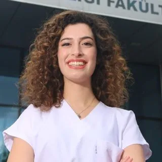 Uzm. Dt. Hilal Sarıbaş Abik — Kayapınar, Diyarbakır. Portre fotoğrafı.