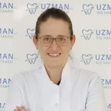 Dr. Dt. Seda Ünal Ertuğrul — Kayseri. Portre fotoğrafı.