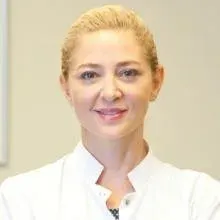 Op. Dr. Kemale Musayeva — İstanbul. Portre fotoğrafı.