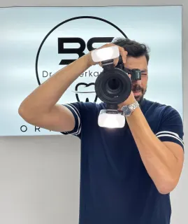 Dr. Dt. Berkant Sum profilinde yer alan galeri fotoğrafı.