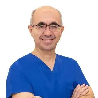 Uzm. Dr. Aydın Çeliker — Kardiyoloji, Denizli. Portre fotoğrafı.