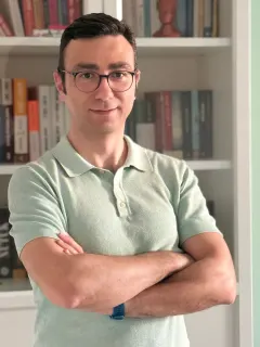Doç. Dr. Kaya Turan profilinde yer alan galeri fotoğrafı.