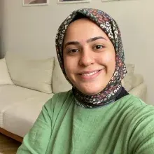 Psk. Dan. Esra Erdoğan — Psikolojik Danışma ve Rehberlik, İstanbul. Portre fotoğrafı.