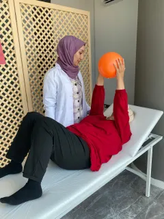 Uzm. Fzt. Nur Sena Güçlü profilinde yer alan galeri fotoğrafı.