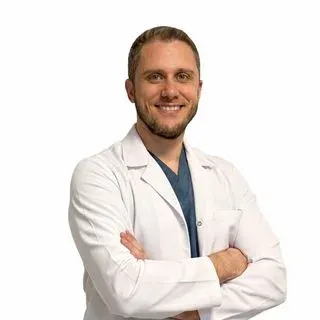Op. Dr. Volkan Kolbaşı — Kadın Hastalıkları Ve Doğum, Söke, Aydın. Portre fotoğrafı.