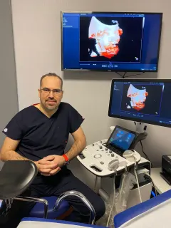 Op. Dr. Ertan Öztürk profilinde yer alan galeri fotoğrafı.