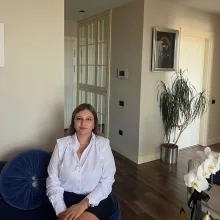 Psk. Nazmiye Toraman — Psikoloji, Kırklareli. Portre fotoğrafı.
