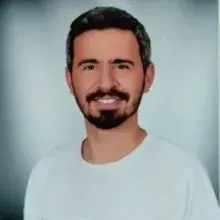 Dt. İsmail Duru — Diş Hekimi, Ceyhan, Adana. Portre fotoğrafı.