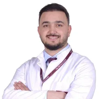 Op. Dr. Selim Özkaya — Çocuk Cerrahisi, Bursa. Portre fotoğrafı.