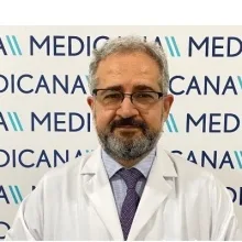 Doç. Dr. Mehmet Fatih Ayık — Konak, İzmir. Portre fotoğrafı.