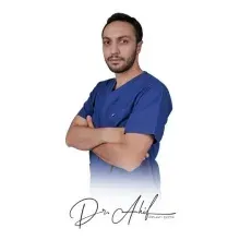 Uzm. Dt. Akif Maytalman — İzmir. Portre fotoğrafı.