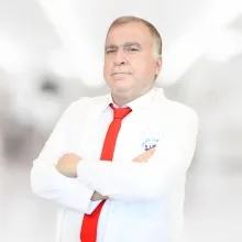 Prof. Dr. Erkan Kuralay — Kalp Ve Damar Cerrahisi, Etimesgut, Ankara. Portre fotoğrafı.