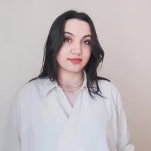Psk. Betül Binbuğa — Psikoloji, İstanbul. Portre fotoğrafı.