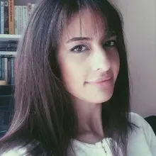 Psk. Melike Güray — Psikoloji, Kadıköy, İstanbul. Portre fotoğrafı.
