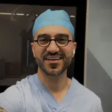 Op. Dr. Yusuf Emrah Gergin — Beyin Ve Sinir Cerrahisi, Adana. Portre fotoğrafı.