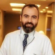 Prof. Dr. Aytuğ Altundağ — Kulak Burun Boğaz, Şişli, İstanbul. Portre fotoğrafı.