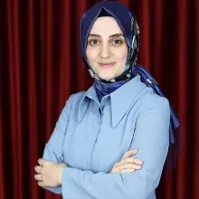 Uzm. Dr. Tuba Bilbay Kaynar — Çocuk ve Ergen Psikiyatrisi, İstanbul. Portre fotoğrafı.
