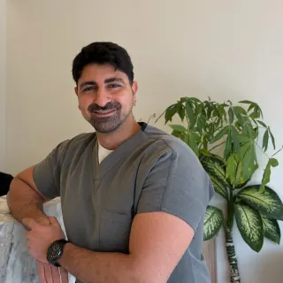 Dt. Güven Doğan profilinde yer alan galeri fotoğrafı.