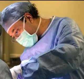 Op. Dr. Esen Karakaya profilinde yer alan galeri fotoğrafı.