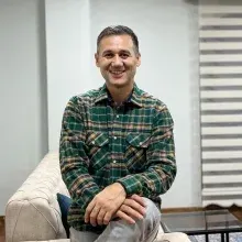Dr. Psk. Dan. Mehmet Ünal — Psikolojik Danışma ve Rehberlik, Mersin. Portre fotoğrafı.