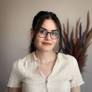 Psk. Dan. Merve Tatarhan — Psikolojik Danışma ve Rehberlik. Portre fotoğrafı.