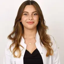 Psk. İrem Güney Demiray — Psikoloji. Portre fotoğrafı.