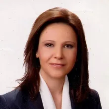Prof. Dr. Saniye Girit Kanmış — İstanbul. Portre fotoğrafı.