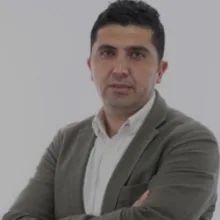Uzm. Dr. Ali Eroğlu — Spor Hekimliği, Kadıköy, İstanbul. Portre fotoğrafı.